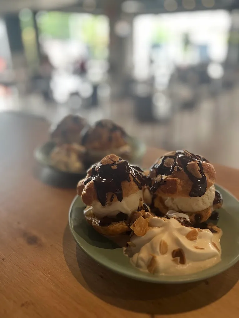Profiteroles à la vanille